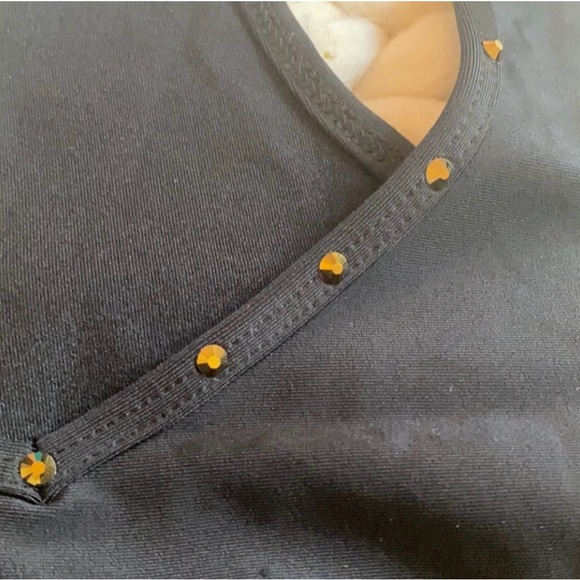 NWOT Sexy Black & Gold Distressed Sports Bra - Picture 9 of 10